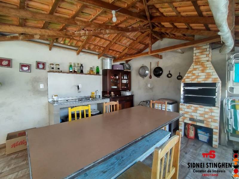 Casa à venda com 6 quartos, 160m² - Foto 17