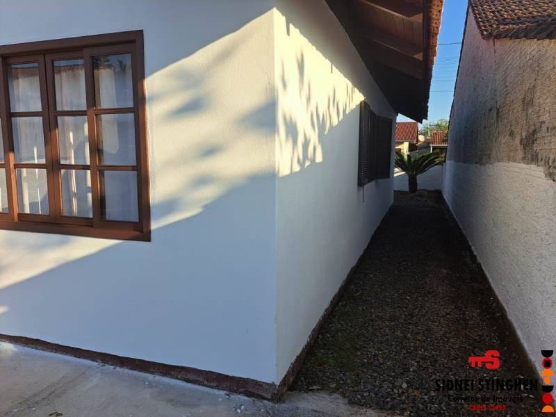 Casa à venda com 3 quartos, 90m² - Foto 5