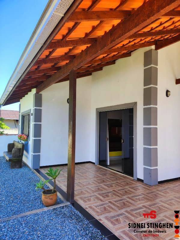 Casa à venda com 2 quartos, 100m² - Foto 2