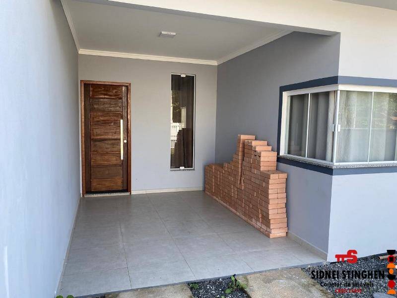 Casa à venda com 2 quartos, 58m² - Foto 2