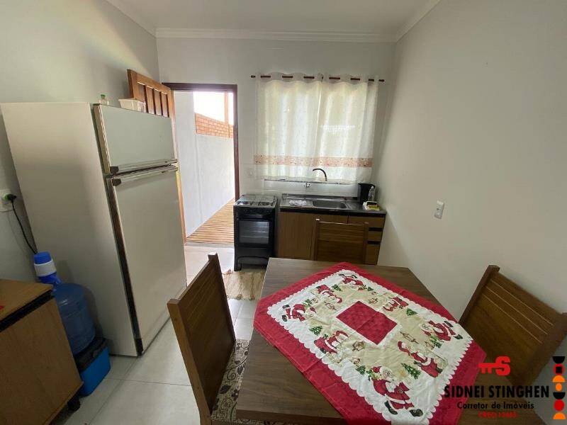 Casa à venda com 2 quartos, 58m² - Foto 6