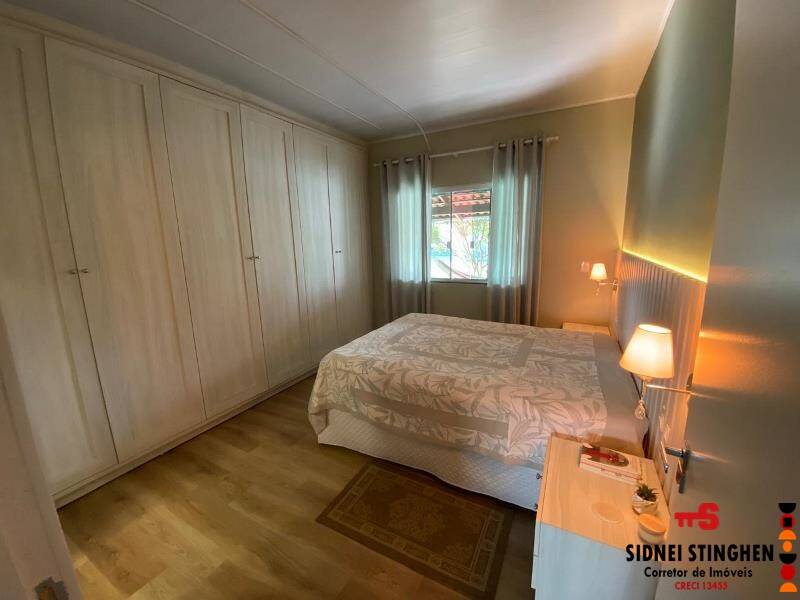 Casa à venda com 4 quartos, 192m² - Foto 14