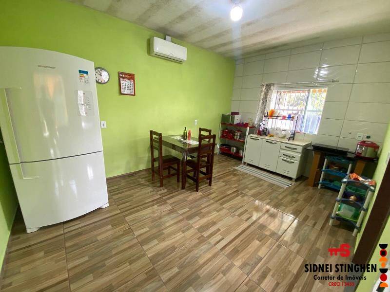 Casa à venda com 2 quartos, 90m² - Foto 11