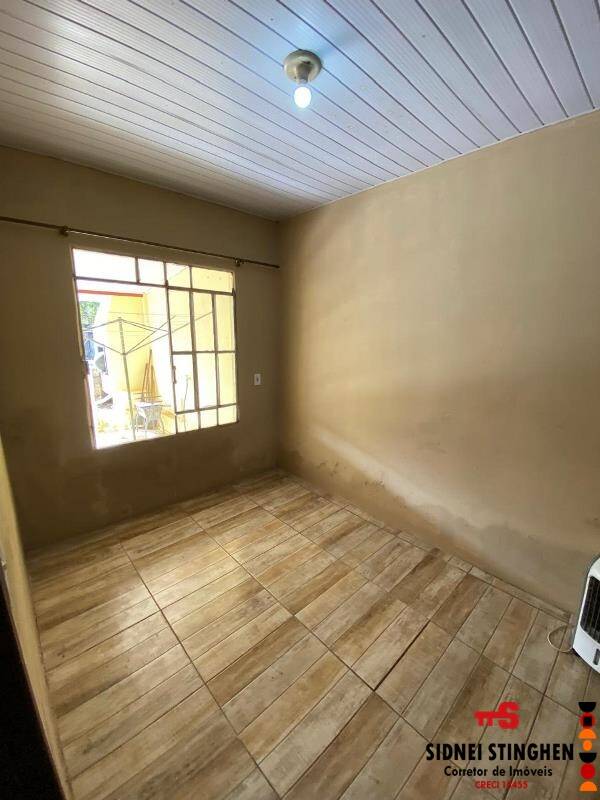 Casa à venda com 5 quartos, 184m² - Foto 27