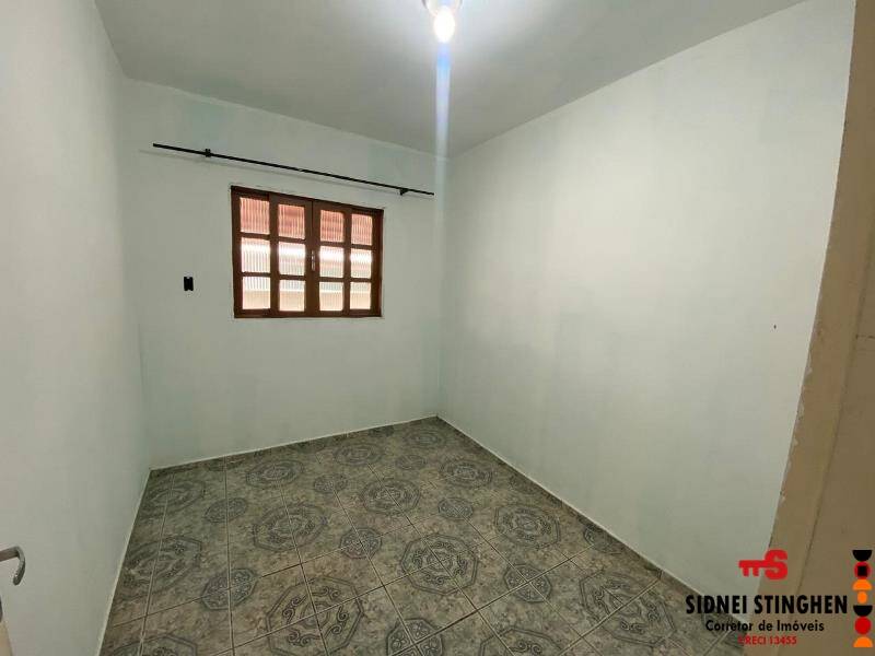 Casa à venda com 3 quartos, 80m² - Foto 8