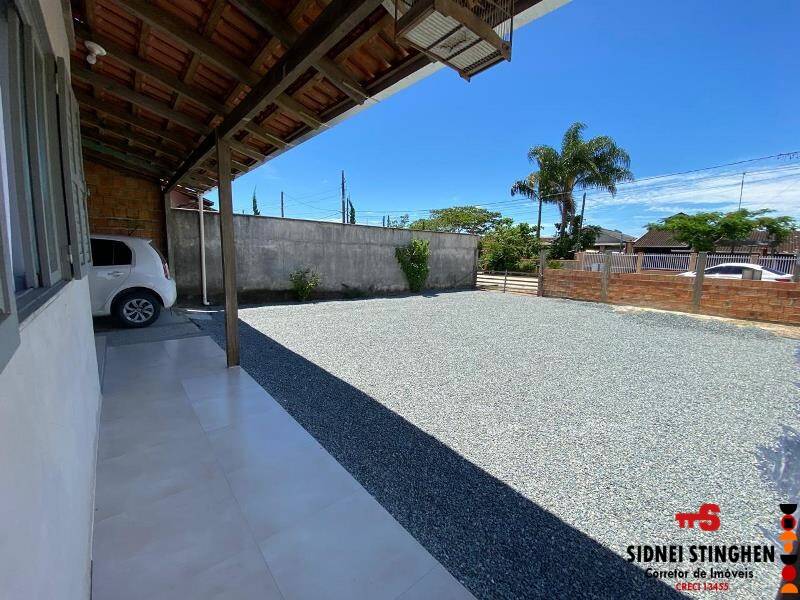 Casa à venda com 2 quartos, 80m² - Foto 2