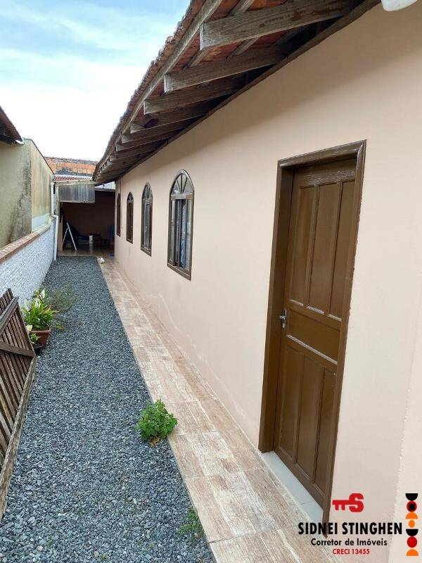 Casa à venda com 6 quartos, 130m² - Foto 5