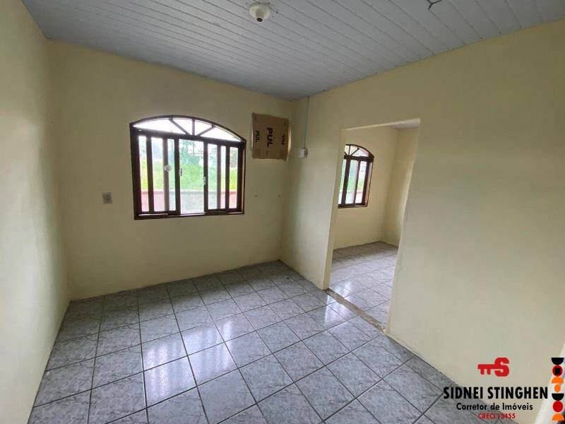 Casa à venda com 6 quartos, 130m² - Foto 14