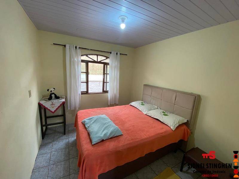 Casa à venda com 6 quartos, 130m² - Foto 10