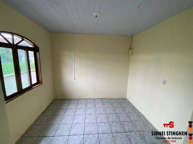 Casa à venda com 6 quartos, 130m² - Foto 16