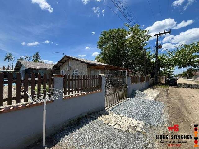 #692 - Casa para Venda em Balneário Barra do Sul - SC